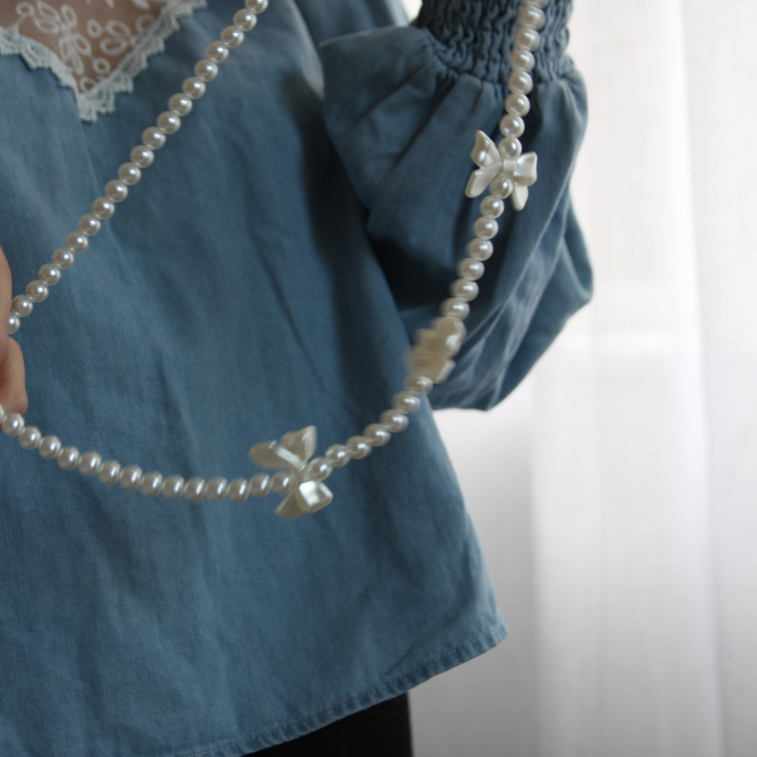 Crossbody Phone Strap - Anti Phone Theft - Long Phone Lanyard ''Dear Darling'' Pearl Bow